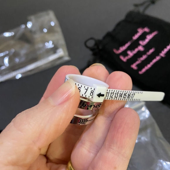 Women’s inspirational Ring Engraved Quote "Keep Fu**ing Going" - Picture 13 of 13